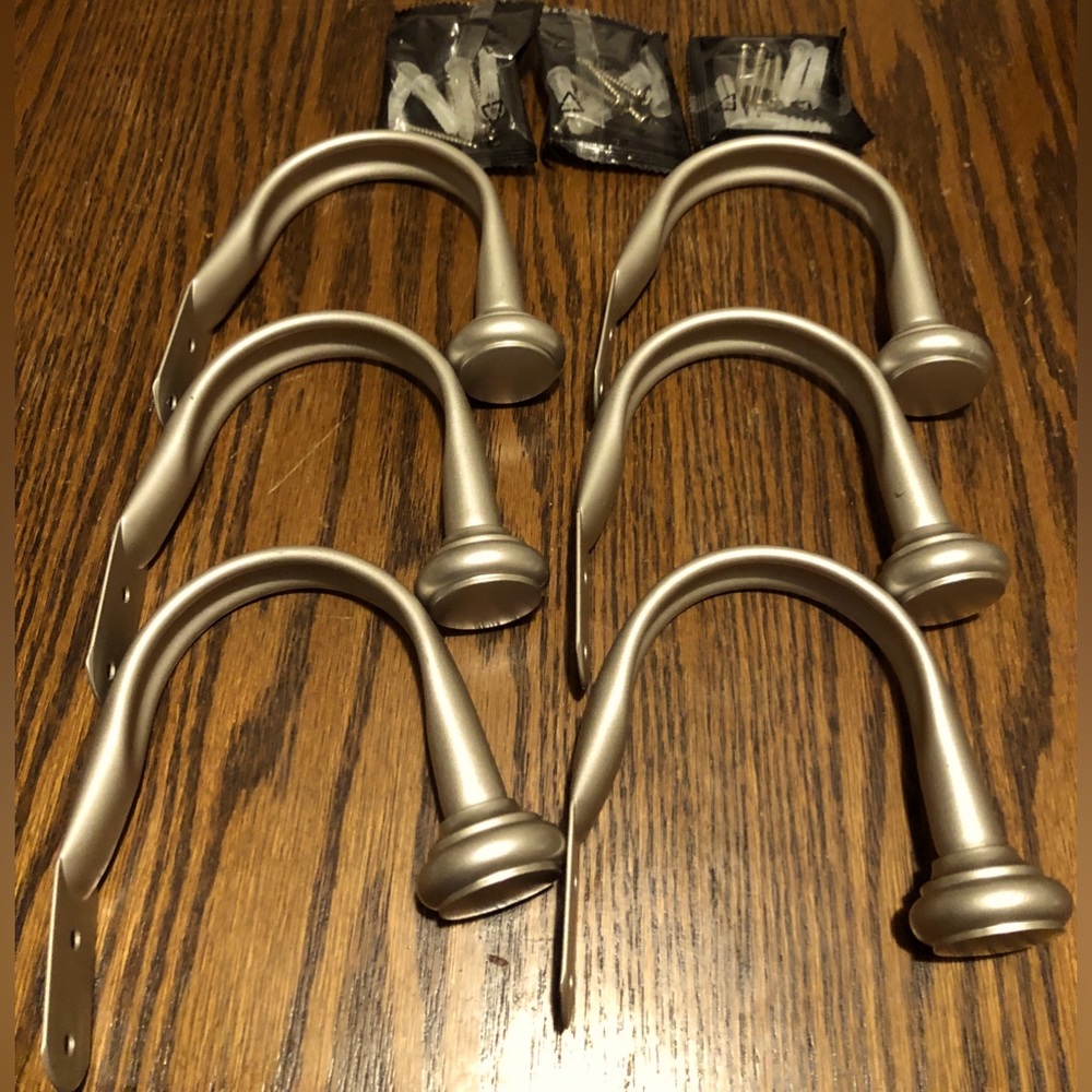 Amazon Basics Decorative Curtain Hold Backs